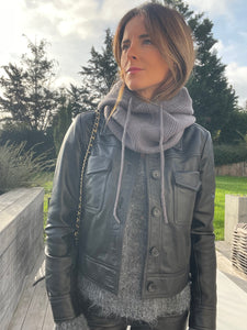 Cagoule en maille côtelée Gris